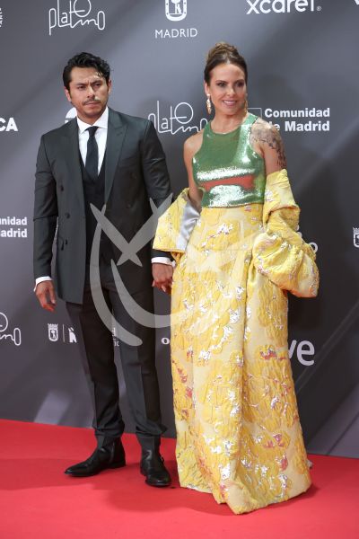 Kate del Castillo con novio en Premios Platino