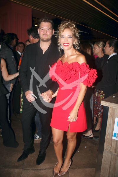 Michael Bublé y esposa en BsAs