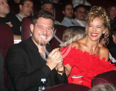 Michael Bublé y esposa en BsAs
