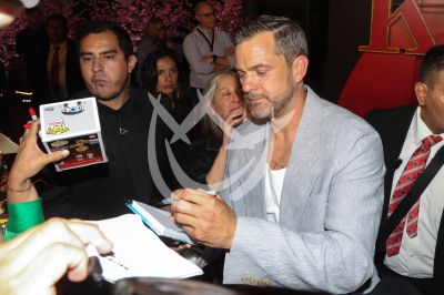 Joshua Jackson hace Karate en Mx