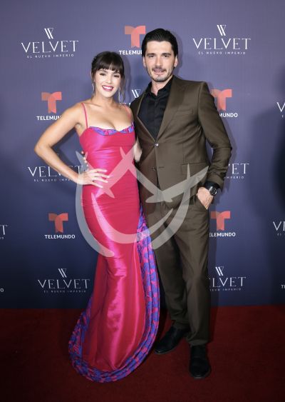 Samantha Siqueiros y Yon González en Velvet el Nuevo Imperio
