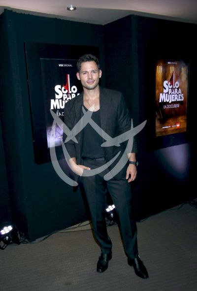 Emmanuel Palomares con Sólo Para Mujeres