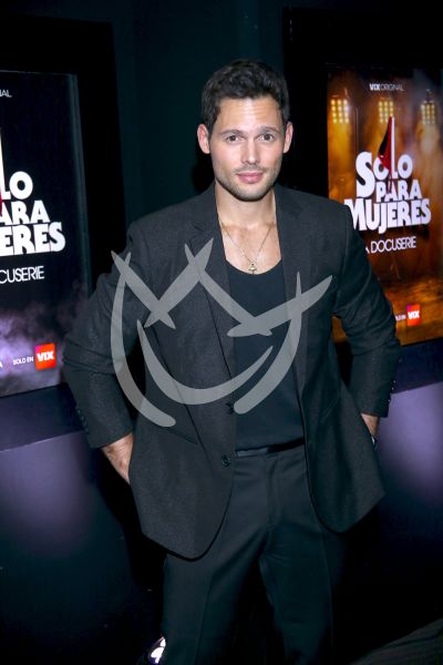 Emmanuel Palomares con Sólo Para Mujeres