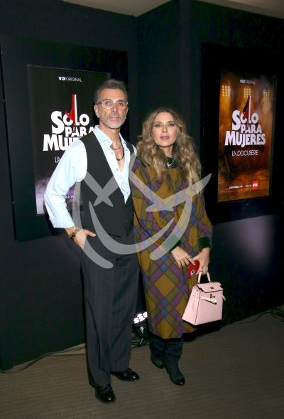 Sergio Mayer e Issabela Camil son SPM