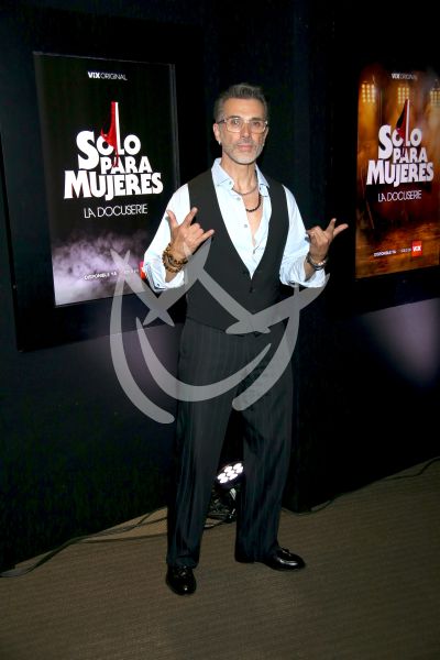 Sergio Mayer e Issabela Camil son SPM