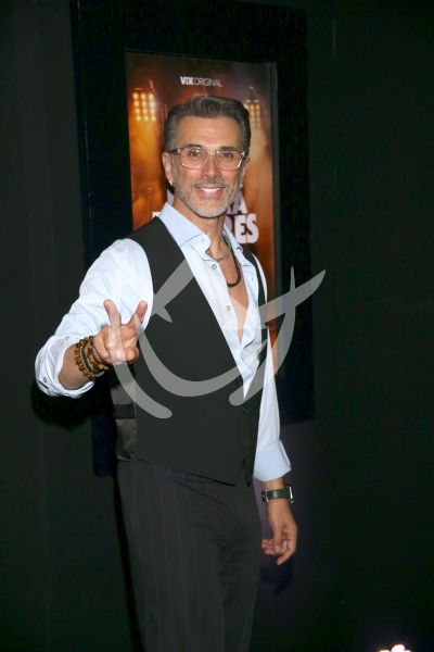 Sergio Mayer e Issabela Camil son SPM