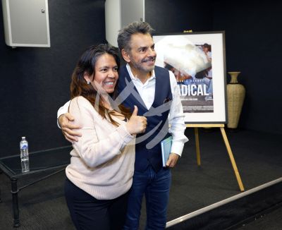 Eugenio Derbez es Radical en LA