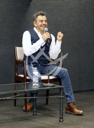 Eugenio Derbez es Radical en LA
