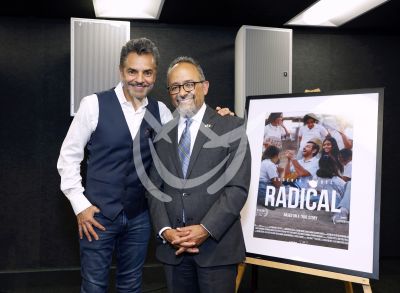 Eugenio Derbez y Cónsul Mx en LA