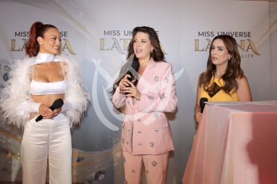 Zuleyka, Alicia y Jacky por la Corona