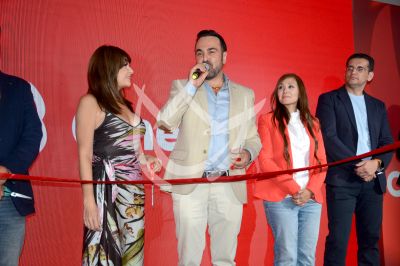 Itatí Cantoral y Ariel Miramontes cortan listón