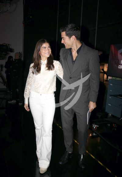 Danilo Carrera con novia in love!