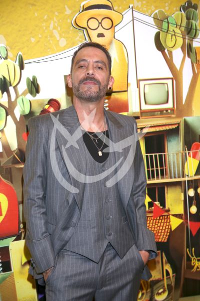 Miguel Islas Sin Querer Queriendo