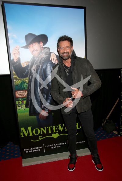 Gabriel Soto es primero