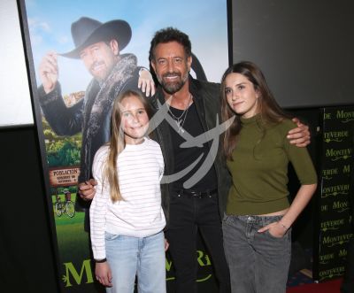 Gabriel Soto e hijas por Monteverde