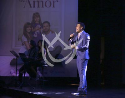 Carlos Rivera en Regalo de Amor