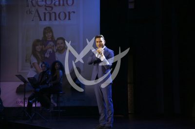 Carlos Rivera en Regalo de Amor
