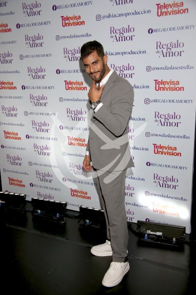 Hugo Catalán en Regalo de Amor