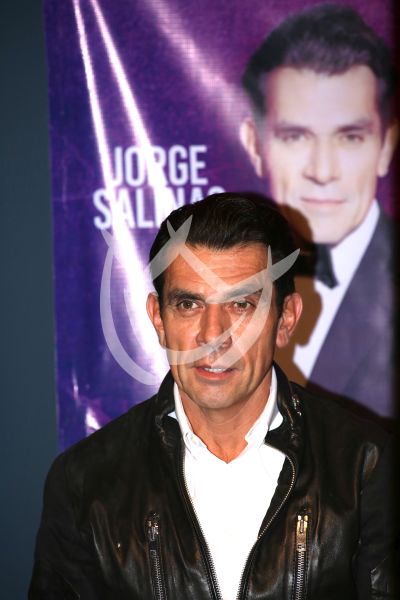Jorge Salinas con Obscenidad