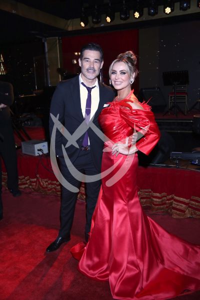 Carmen y Juan Ángel con Grandeza