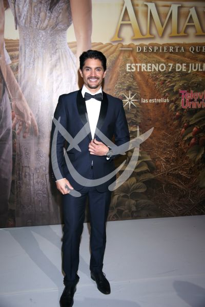 Daniel Elbittar en Amanecer