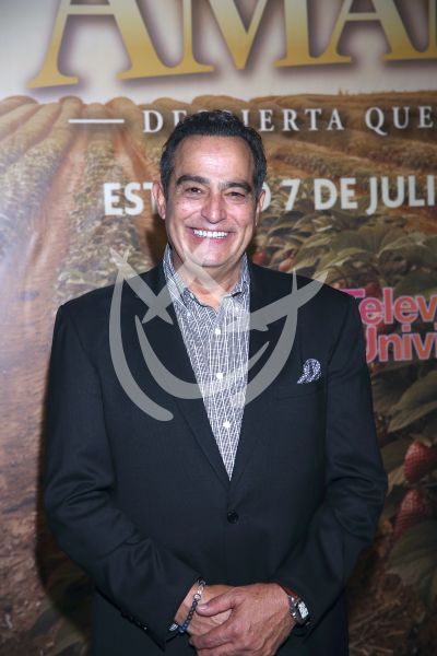 Omar Fierro en Amanecer