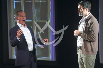 Luis Roberto Guzmán y Roberto Sosa a escena