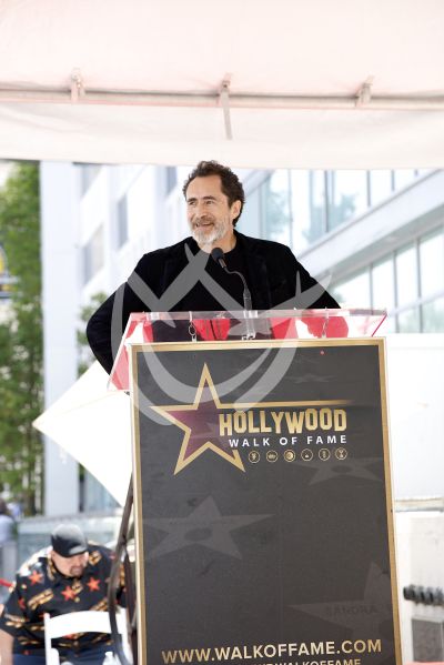 Demián Bichir con novia y baby!