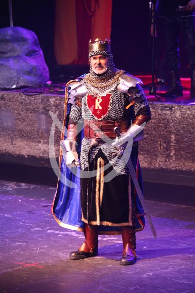 Mauricio Islas es El Rey Arturo