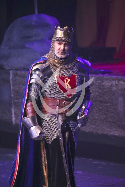 Mauricio Islas es El Rey Arturo