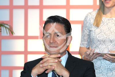 Fernando Colunga con Amanecer