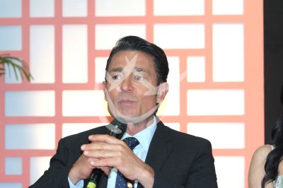 Fernando Colunga con Amanecer