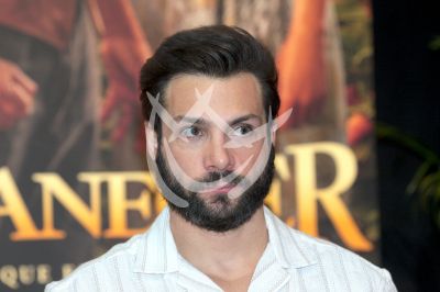 Nicola Porcella con Amanecer