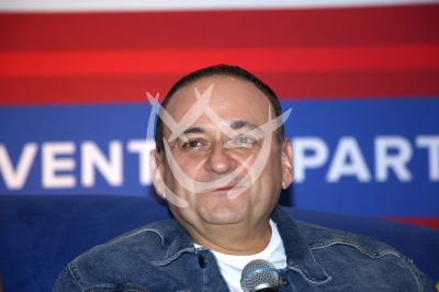 Eduardo España en Enrollados