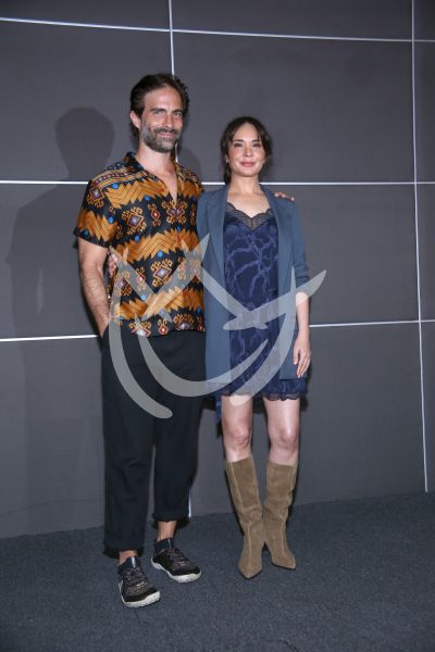 Osvaldo Benavides y Adriana Louvier 