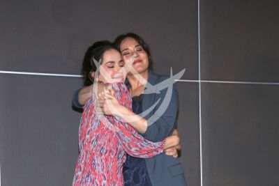 Danna García y Adriana Louvier son Hermanas