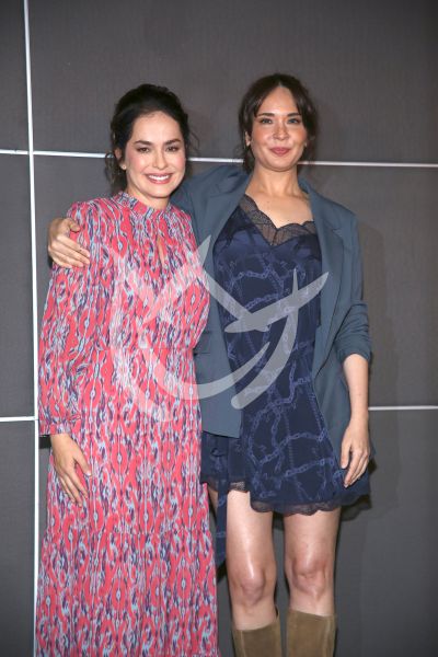 Danna García y Adriana Louvier son Hermanas