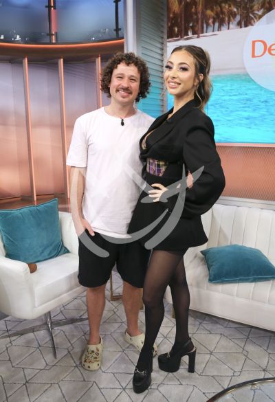Luisito Comunica y Mar Solís en DA
