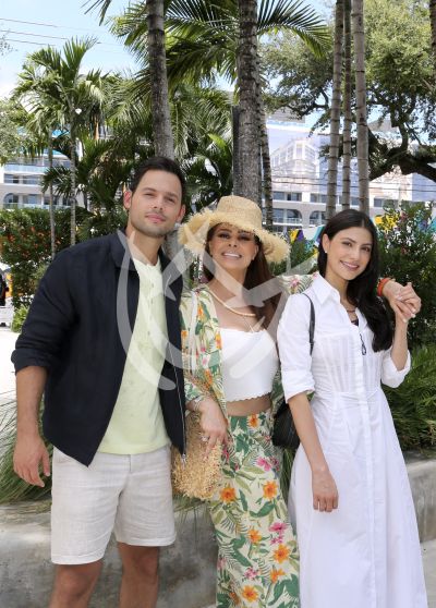 Los Hilos del Pasado en Wynwood