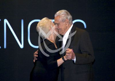 Don Eric del Castillo recibe homenaje