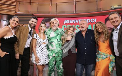 Cristian Castro con prima Fernanda y tío Güero