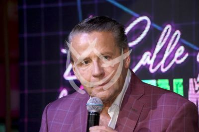 Alfredo Adame y novia