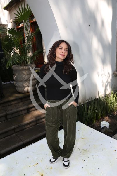 Adriana Louvier en Hermanas