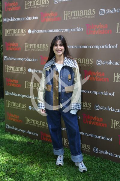 Romina Poza en Hermanas