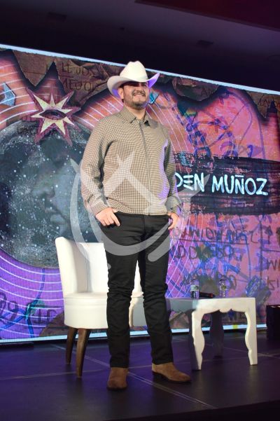Edén Muñoz es de oro y platino rumbo al Auditorio