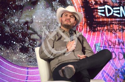 Edén Muñoz es de oro y platino rumbo al Auditorio