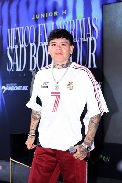Junior H está Sad en Mx