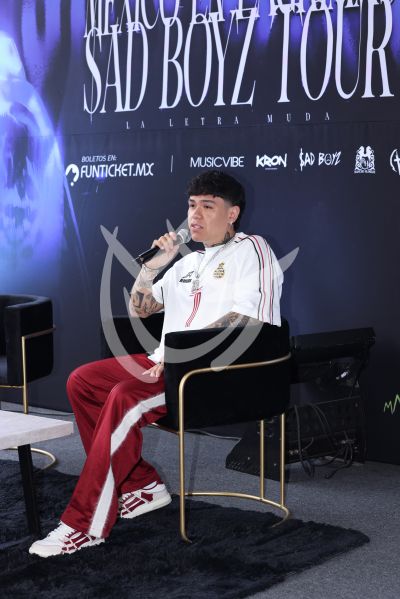 Junior H está Sad en Mx