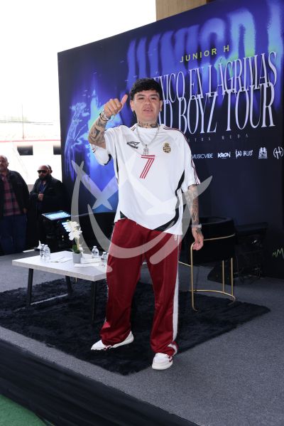 Junior H está Sad en Mx