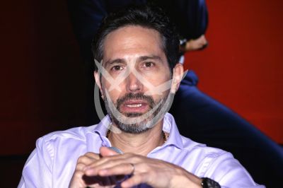 Benny quiere Nacer Una Vez Más